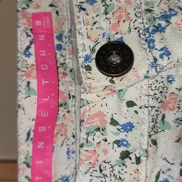 White floral jeans - Picture 2 of 5